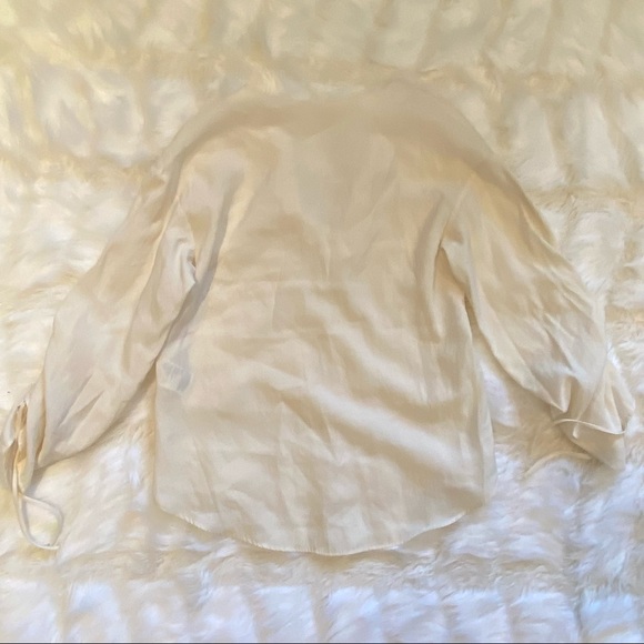 Cream top with balloon sleeves. H&M. - Picture 4 of 4